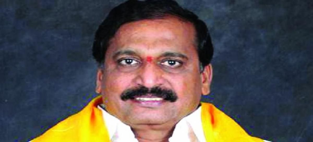 Shilpa Chakrapani Reddy demands action against TDP activists who opened fire on him